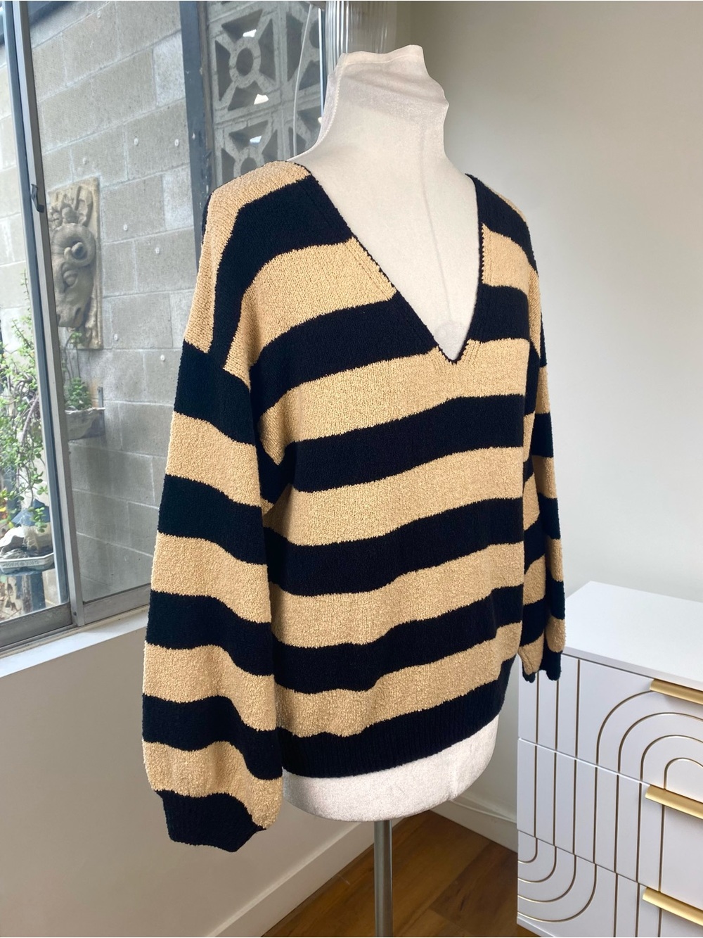 Nation LTD NWOT Carmine Bouclé Stripe Pullover V Neck Sweater, Size S - Picture 3 of 8
